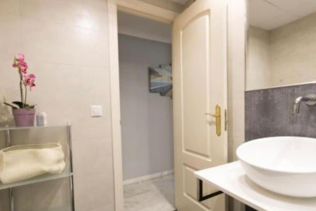 Апартаменты Apartamento Estaciones Кордова Экстерьер фото